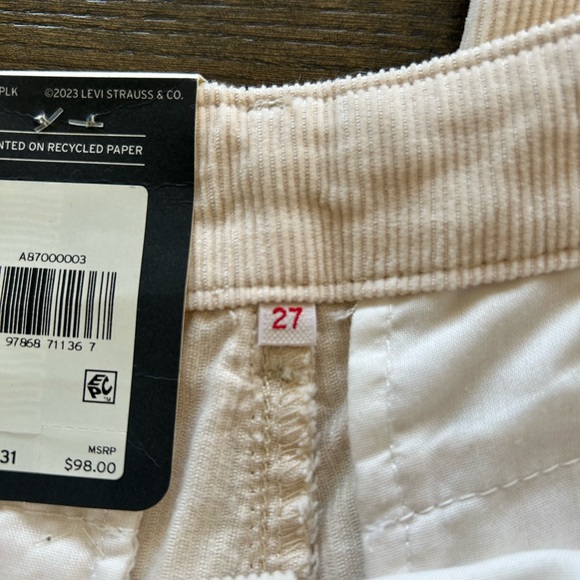 Levi's Off-White Corduroy Pants - Picture 15 of 16